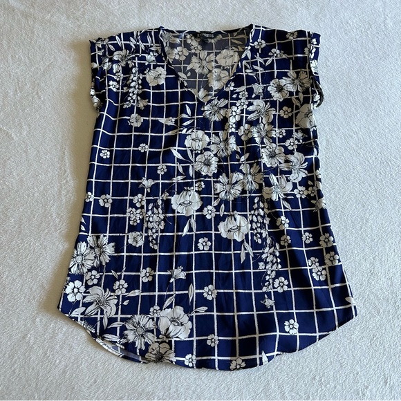Express Navy and White Floral Blouse - Picture 1 of 7